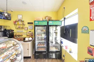 6-01 Plaza Rd, Fair Lawn, NJ 07410 - Photo 14