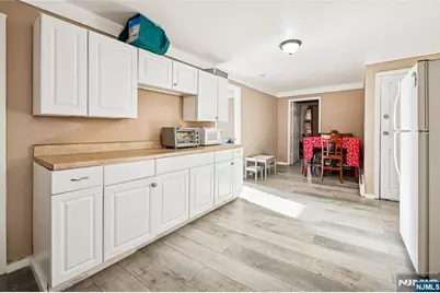 105 E 22nd Street, Paterson, NJ 07514 - Photo 14