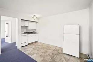 64 Poplar Ave A7, Hackensack, NJ 07601 - Photo 4