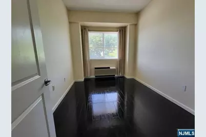 399 11th Street 301 #301, Palisades Park, NJ 07650 - Photo 8
