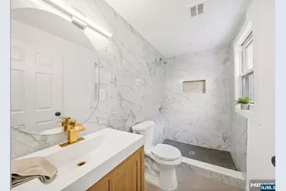 189 Oraton Parkway, East Orange, NJ 07017 - Photo 22