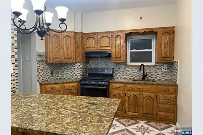 237 Jersey Avenue 1 #1, Cliffside Park, NJ 07010 - Photo 6