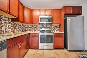 770 Anderson Ave 15A, Cliffside Park, NJ 07010 - Photo 2