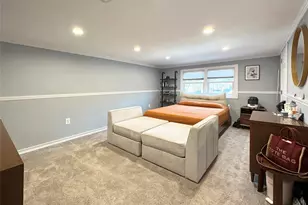 1037 Carnation Dr, New Milford, NJ 07646 - Photo 22