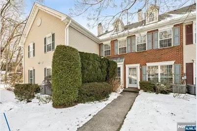 1037 Cumberland Court, Mahwah, NJ 07430 - Photo 2