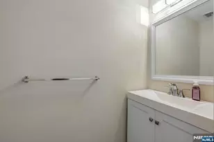 1037 Cumberland Ct, Mahwah, NJ 07430 - Photo 14