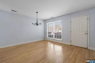 1037 Cumberland Ct, Mahwah, NJ 07430 - Photo 8