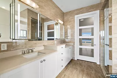 9 Somerset Lane 222 #222, Edgewater, NJ 07020 - Photo 14