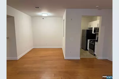2022 Central Road 306 #306, Fort Lee, NJ 07024 - Photo 6