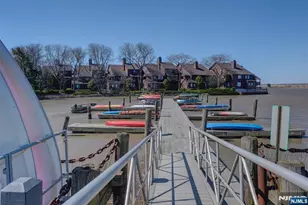 195 Sandcastle Key, Secaucus, NJ 07094 - Photo 46