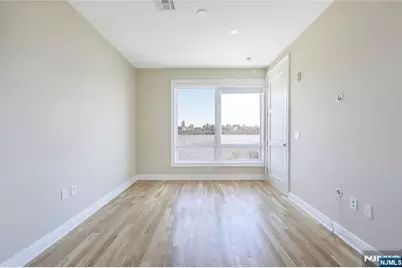 15 Somerset 420 #420, Edgewater, NJ 07020 - Photo 18