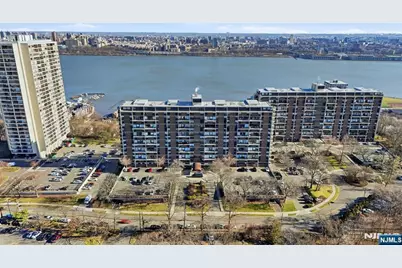 2 Horizon 1010 #1010, Fort Lee, NJ 07024 - Photo 34