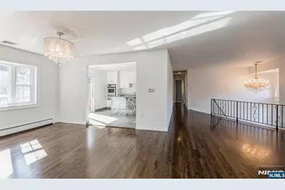 562 Franklin Avenue, Franklin Lakes, NJ 07417 - Photo 4