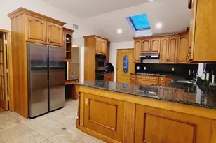 248 Oakwood Dr, Paramus, NJ 07652 - Photo 12