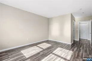 905 River Road 224, Edgewater, NJ 07020 - Photo 4