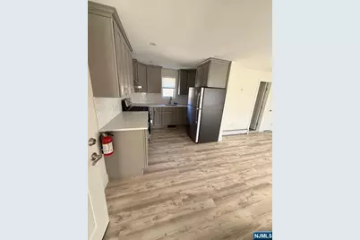 545 Lexington Avenue, Clifton, NJ 07011 - Photo 2