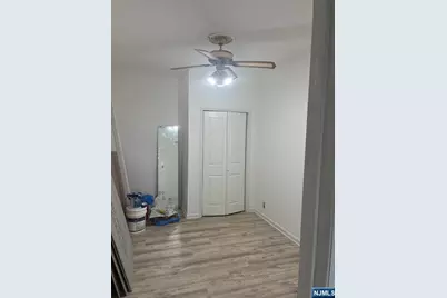 5 Farnham Avenue, Garfield, NJ 07026 - Photo 1