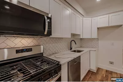 29 Kent Street, Newark, NJ 07108 - Photo 4