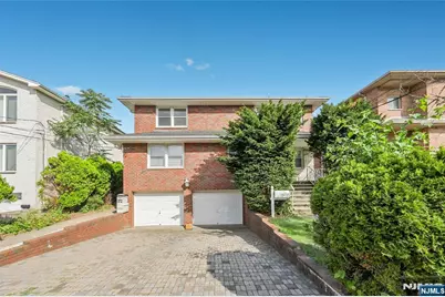 428 Lincoln Street, Palisades Park, NJ 07650 - Photo 1