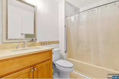 696 Pepperidge Road, Mahwah, NJ 07430 - Photo 10