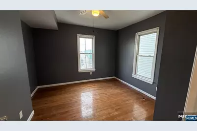134 Milford 2 Fl #2 fl, Newark, NJ 07108 - Photo 2