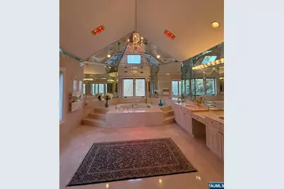 24 Club Way, Montclair, NJ 07009 - Photo 10