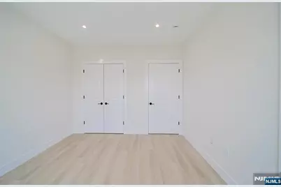 401 Central Boulevard 4C #4C, Palisades Park, NJ 07650 - Photo 14
