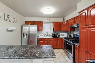 132 72nd Street, North Bergen, NJ 07047 - Photo 4
