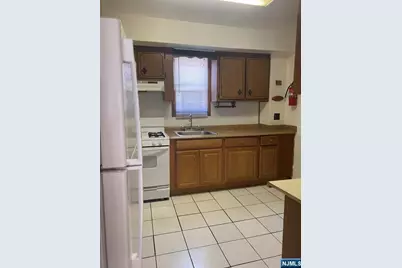 140 Phelps Avenue, Englewood, NJ 07631 - Photo 2