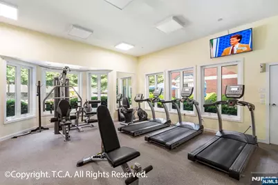 316 Ellery Court 316 #316, Edgewater, NJ 07020 - Photo 8