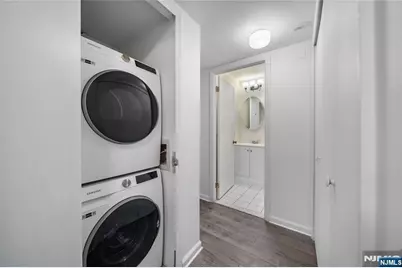 402 Chase Court 402 #402, Edgewater, NJ 07020 - Photo 10