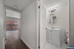 402 Chase Ct 402, Edgewater, NJ 07020 - Photo 10
