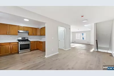 16 Kinney Street, Newark, NJ 07102 - Photo 4