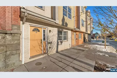 16 Kinney Street, Newark, NJ 07102 - Photo 2
