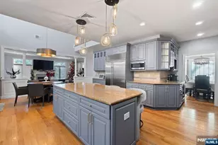 65 Prospect Ave, Haworth, NJ 07641 - Photo 2