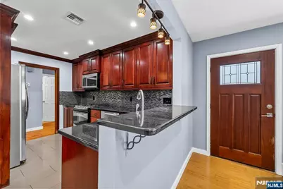 14 Weeks Court, Clifton, NJ 07013 - Photo 12