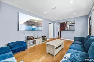 14 Weeks Ct, Clifton, NJ 07013 - Photo 16