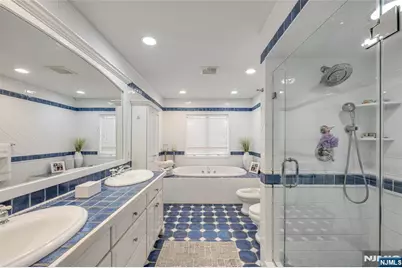 15 Kenwood Drive, Woodcliff Lake, NJ 07677 - Photo 20