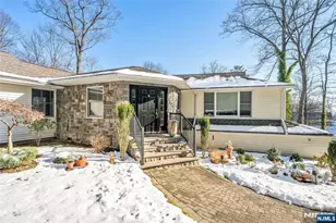 15 Kenwood Dr, Woodcliff Lake, NJ 07677 - Photo 2