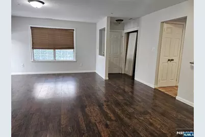 4 Hedgerow Drive, Englewood, NJ 07631 - Photo 4