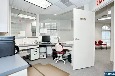 271 W Route 46 E101 #E101, Fairfield, NJ 07004 - Photo 20