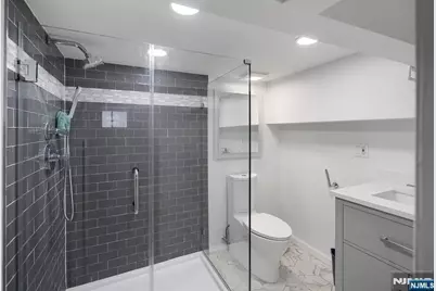 75 Pine Street, Hackensack, NJ 07601 - Photo 20