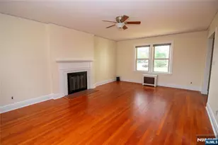 29 13th Ave, Elmwood Park, NJ 07407 - Photo 2