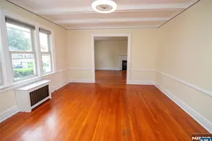 29 13th Ave, Elmwood Park, NJ 07407 - Photo 12