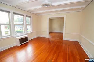 29 13th Ave, Elmwood Park, NJ 07407 - Photo 4