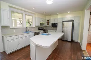 29 13th Ave, Elmwood Park, NJ 07407 - Photo 6