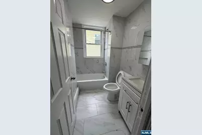 23 9th Avenue, East Orange, NJ 07018 - Photo 10