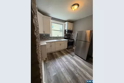23 9th Avenue, East Orange, NJ 07018 - Photo 4