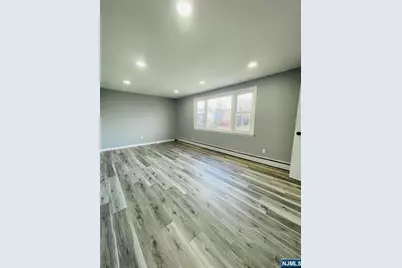 624 Devon Street 2nd Fl #2nd fl, Kearny, NJ 07032 - Photo 2