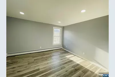 624 Devon Street 2nd Fl #2nd fl, Kearny, NJ 07032 - Photo 4